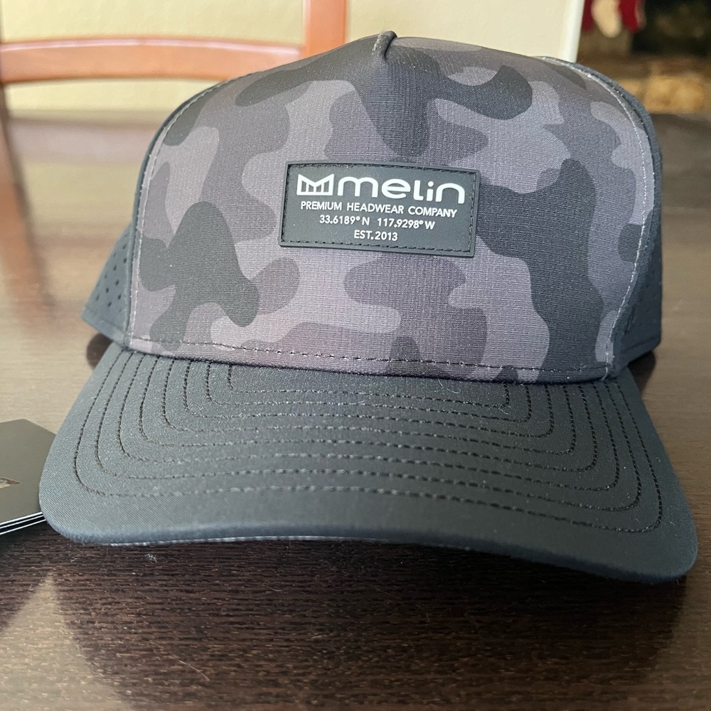 NWT Melin Camo Hat